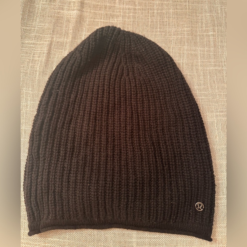 Lululemon Black Slouch Fit Knit Beanie